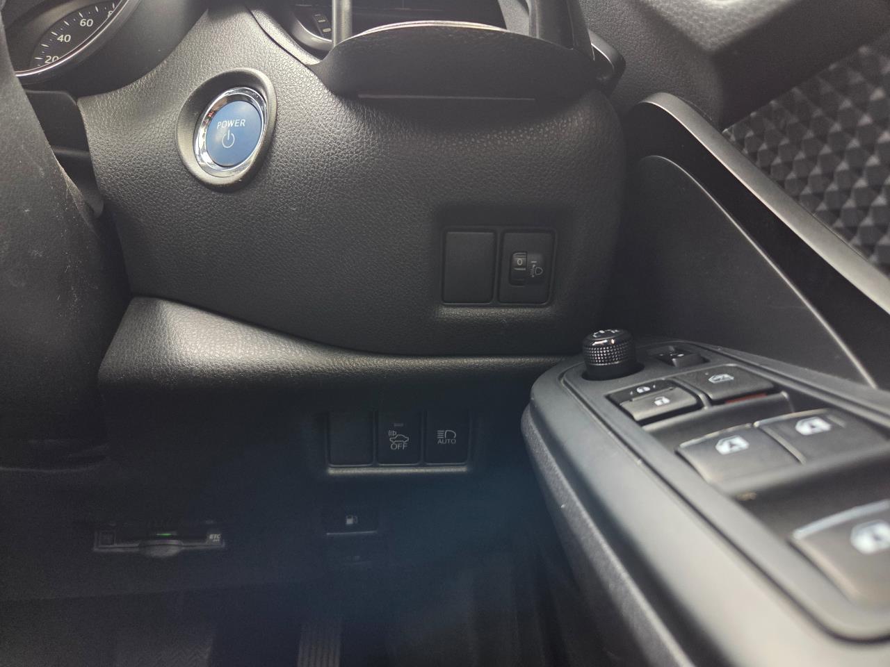 2017 Toyota C-HR S RV/SUV REVERSING CAMERA + CRUISE CONTROL + AUTO LIGHTS