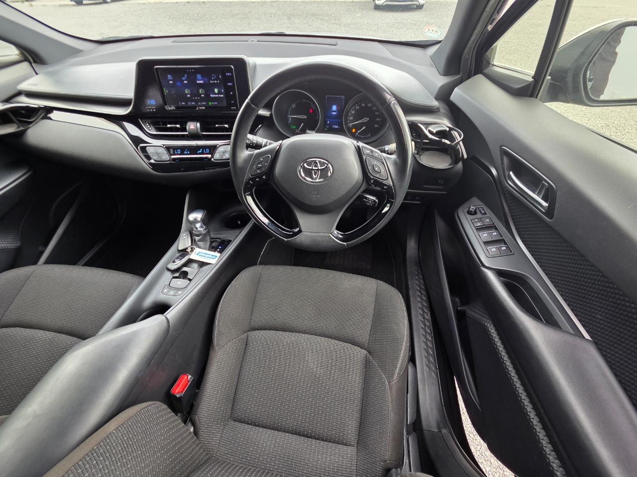 2017 Toyota C-HR S RV/SUV REVERSING CAMERA + CRUISE CONTROL + AUTO LIGHTS