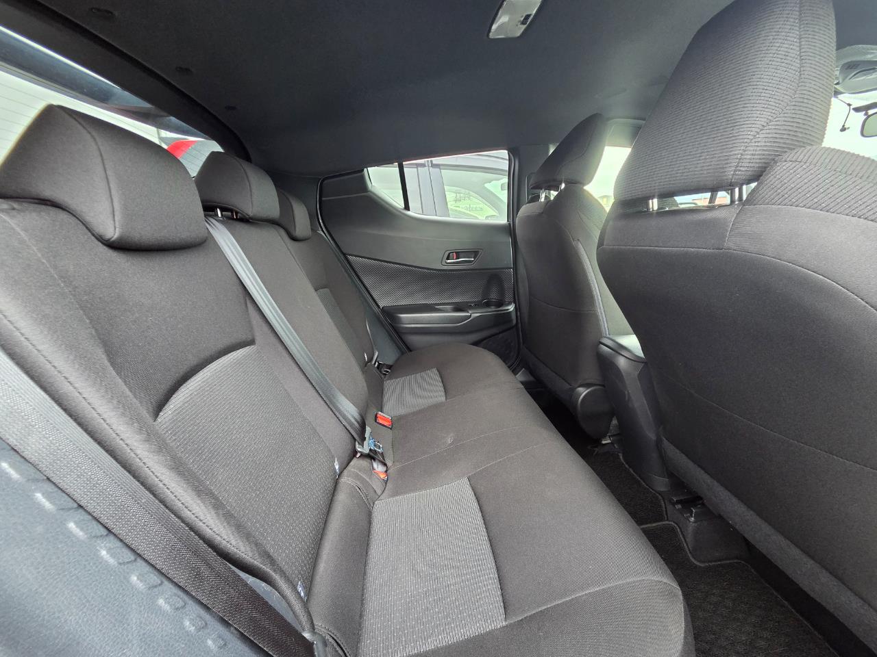 2017 Toyota C-HR S RV/SUV REVERSING CAMERA + CRUISE CONTROL + AUTO LIGHTS