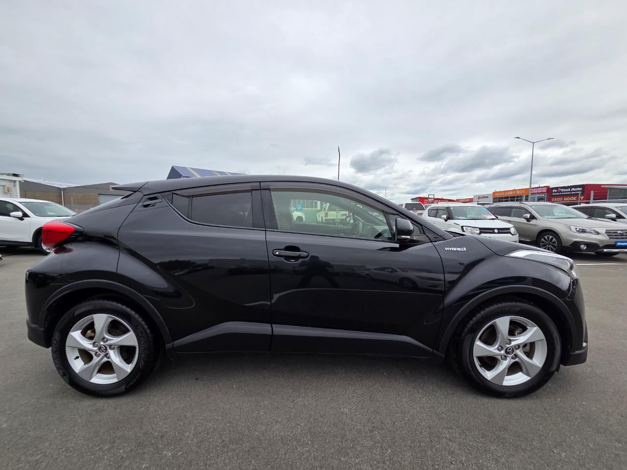 2017 Toyota C-HR S RV/SUV REVERSING CAMERA + CRUISE CONTROL + AUTO LIGHTS