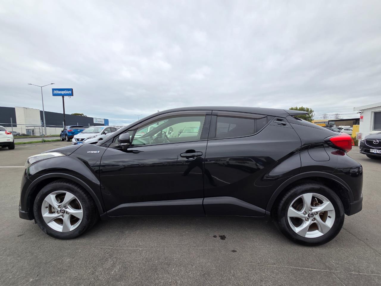 2017 Toyota C-HR S RV/SUV REVERSING CAMERA + CRUISE CONTROL + AUTO LIGHTS