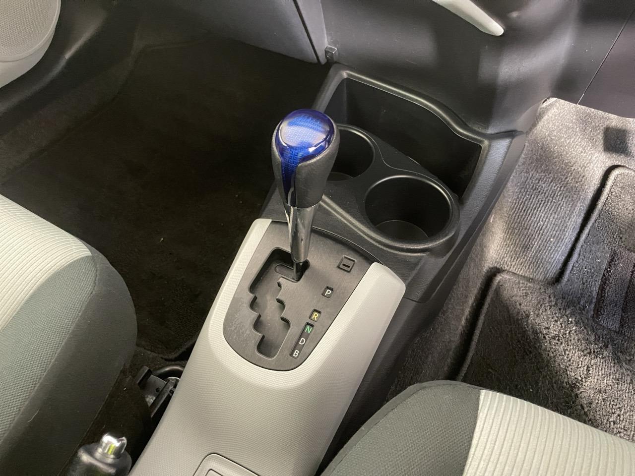 2013 Toyota Aqua S Hatchback REVERSING CAMERA + AUTO LIGHTS + PUSH BUTTON START