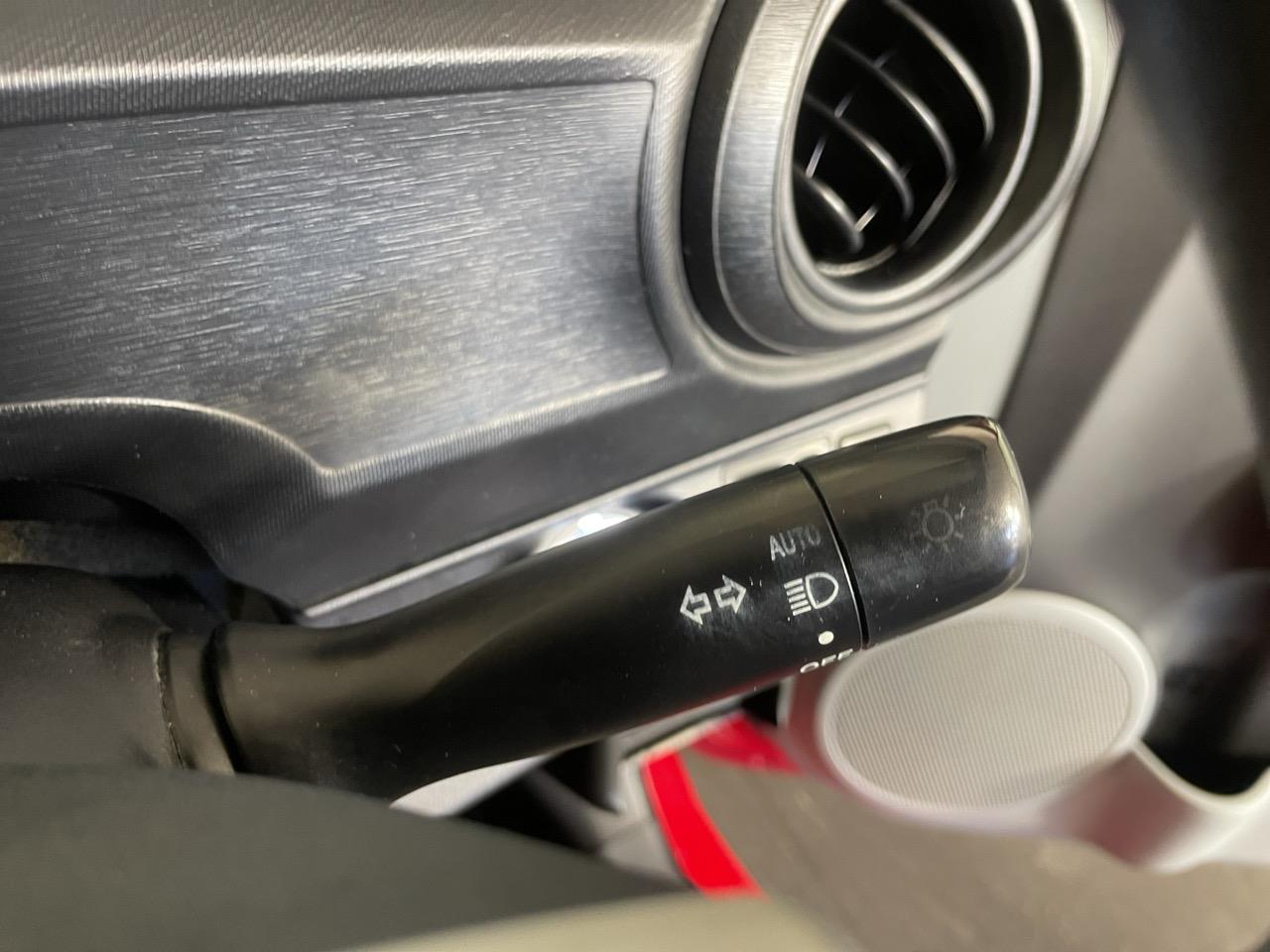 2013 Toyota Aqua S Hatchback REVERSING CAMERA + AUTO LIGHTS + PUSH BUTTON START