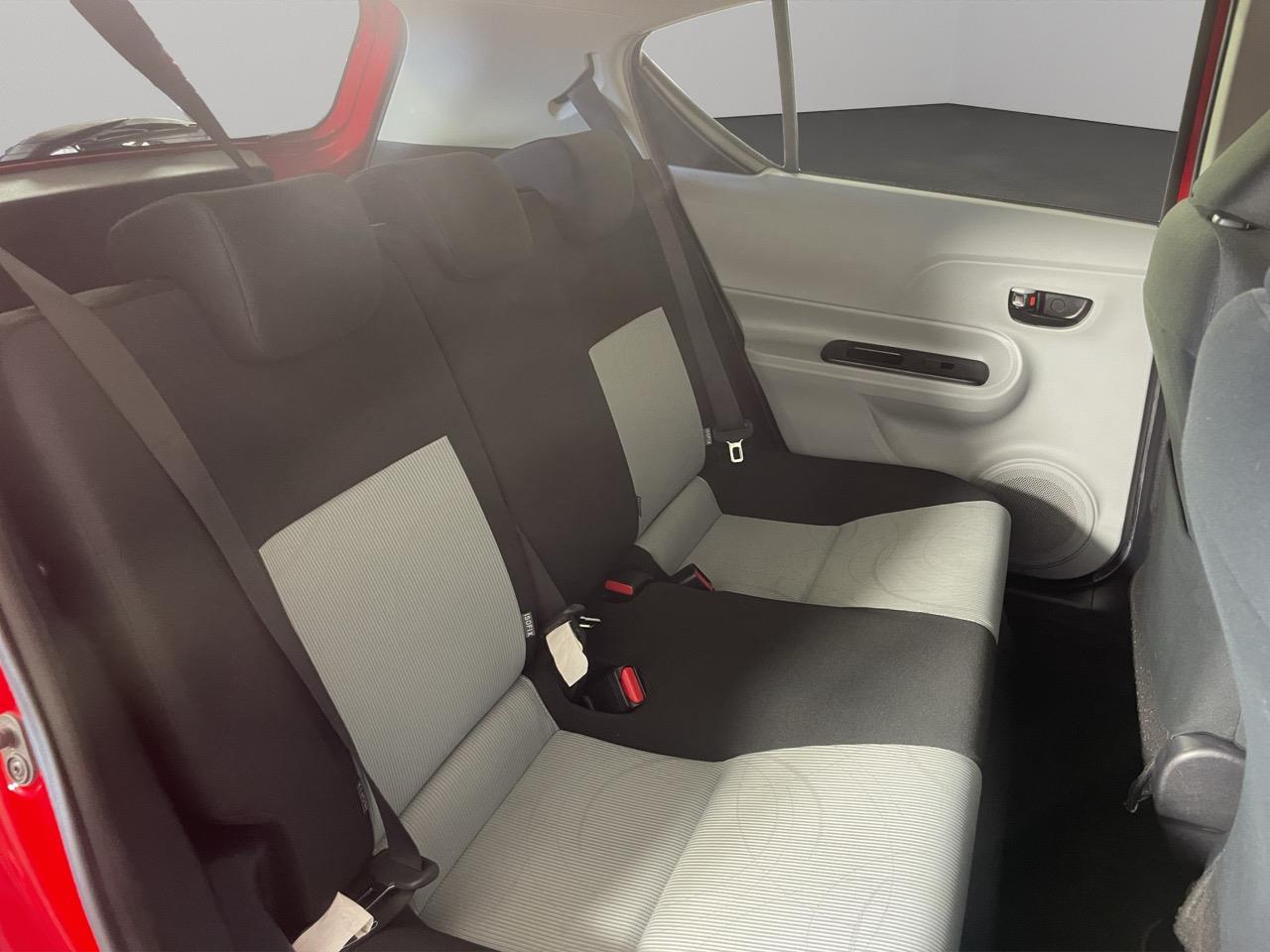 2013 Toyota Aqua S Hatchback REVERSING CAMERA + AUTO LIGHTS + PUSH BUTTON START