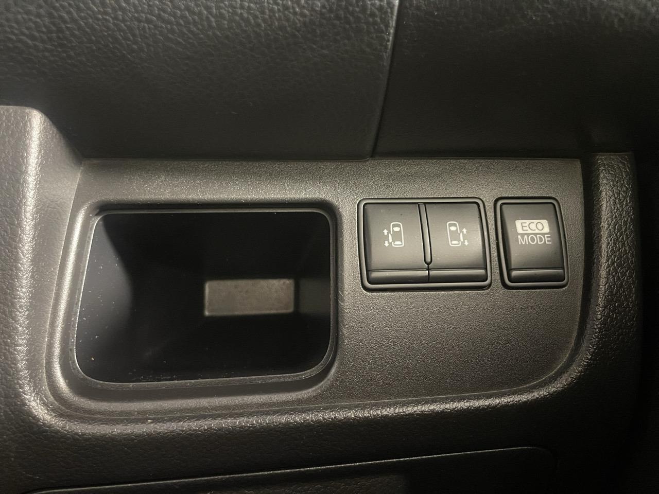 2013 Nissan Serena HIGH WAY STAR S-HV People Mover 360 DEGREE CAMERA + PARKING SENSORS 