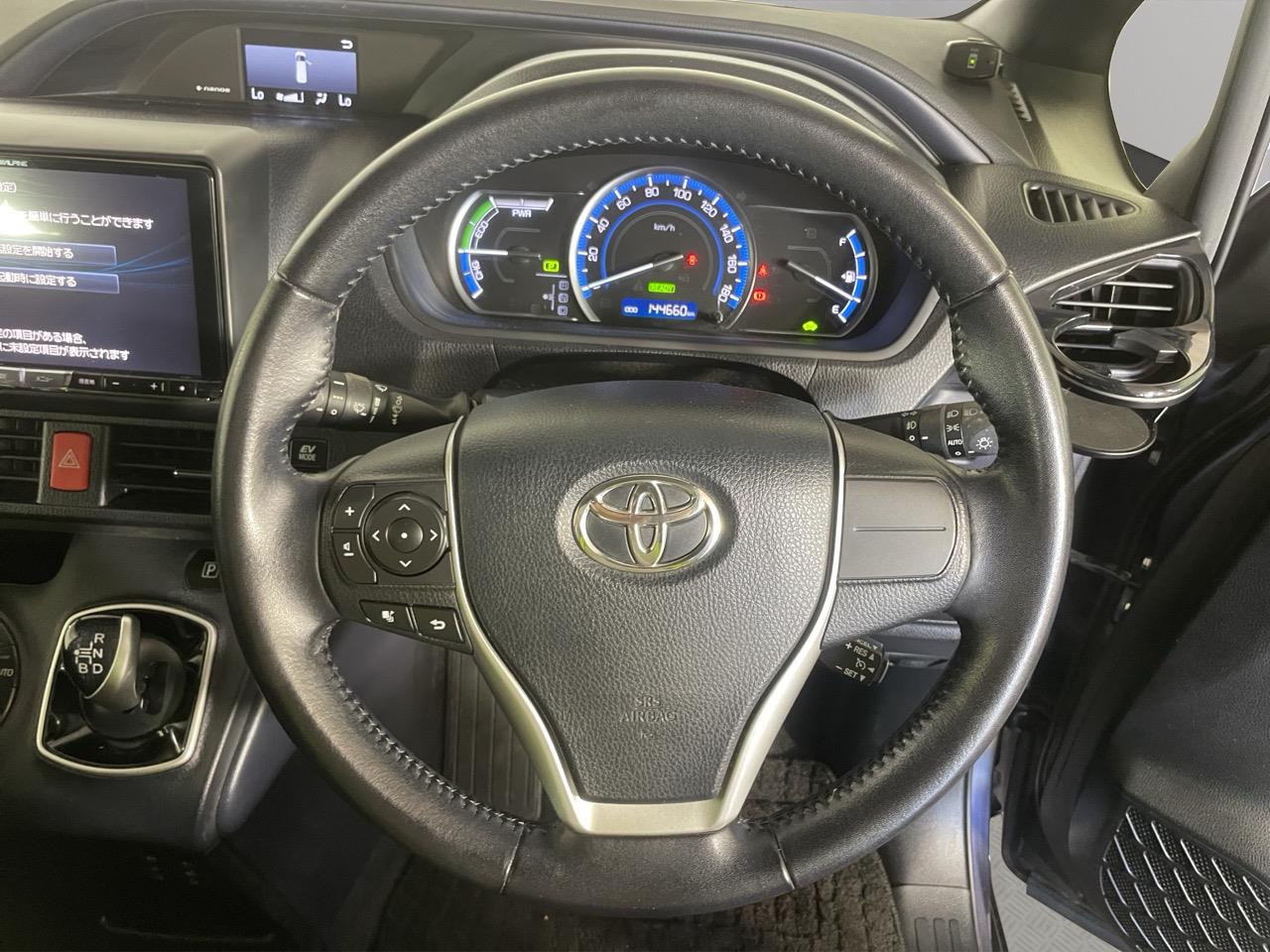 2014 Toyota Voxy Hybrid People Mover ELECTRIC SLIDING DOORS + REVERSING CAMERA