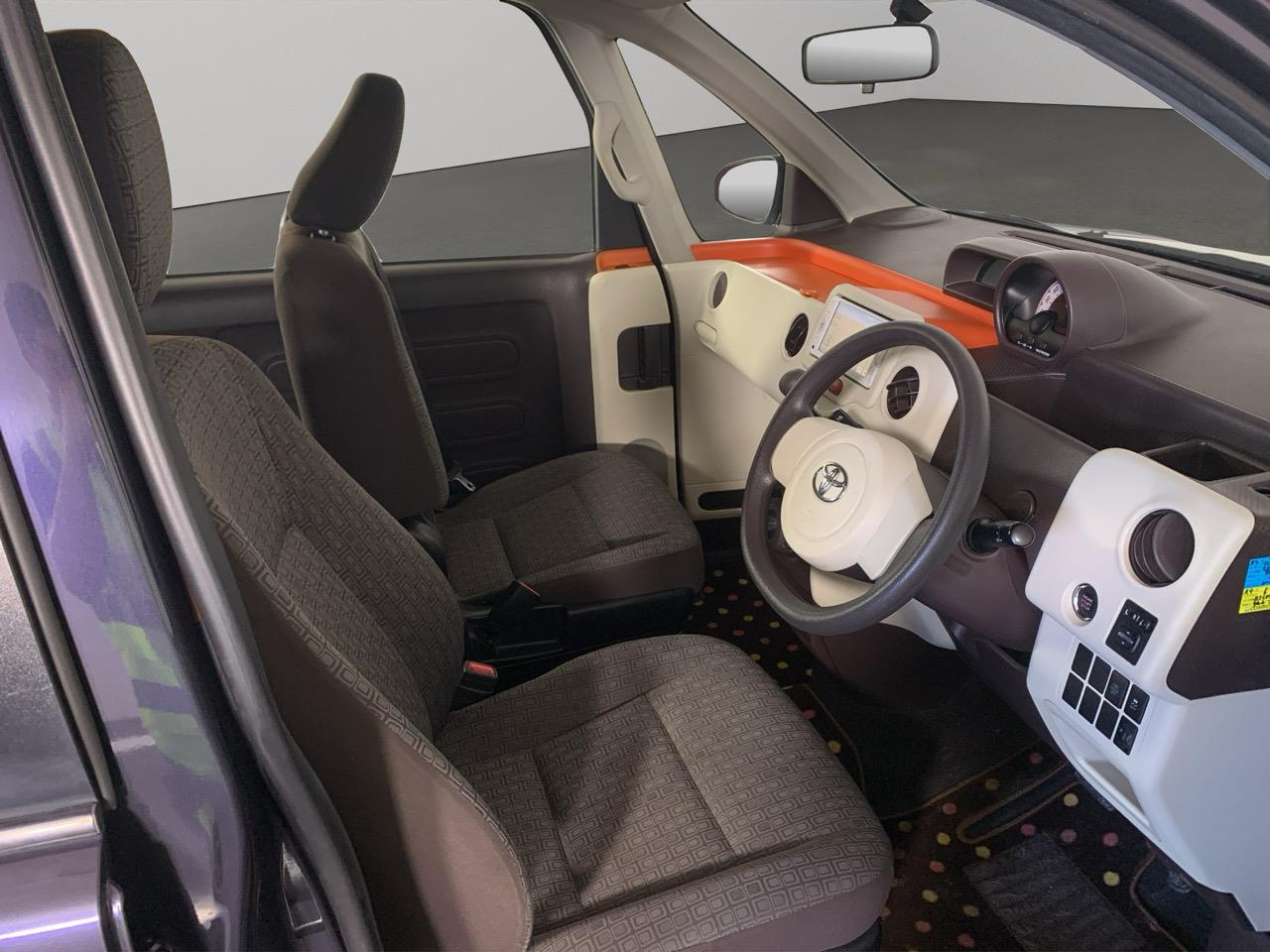 2014 Toyota SPADE  Hatchback GREAT SPACE + PUSH SRART + REVESING CAMERA