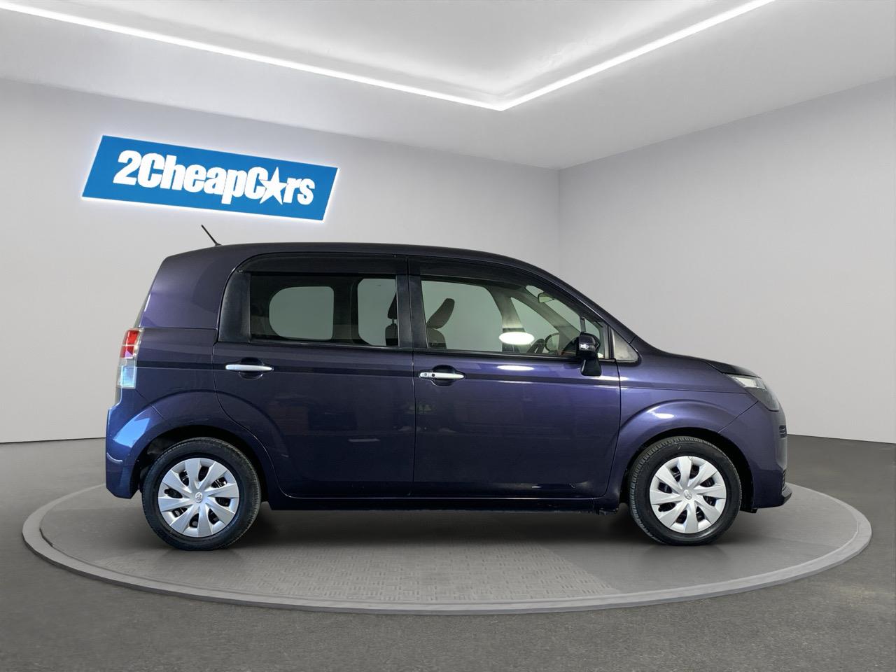 2014 Toyota SPADE  Hatchback GREAT SPACE + PUSH SRART + REVESING CAMERA