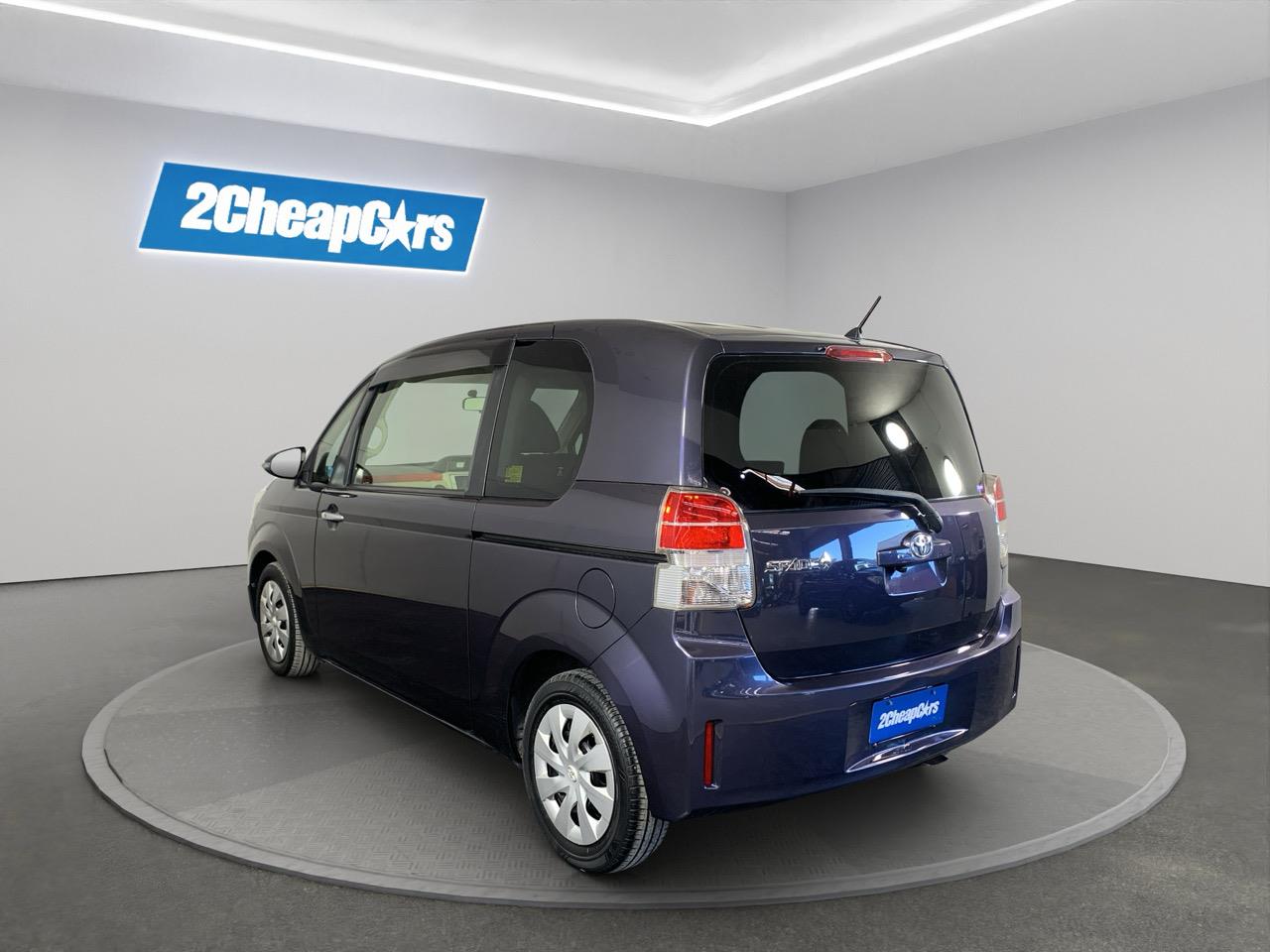 2014 Toyota SPADE  Hatchback GREAT SPACE + PUSH SRART + REVESING CAMERA