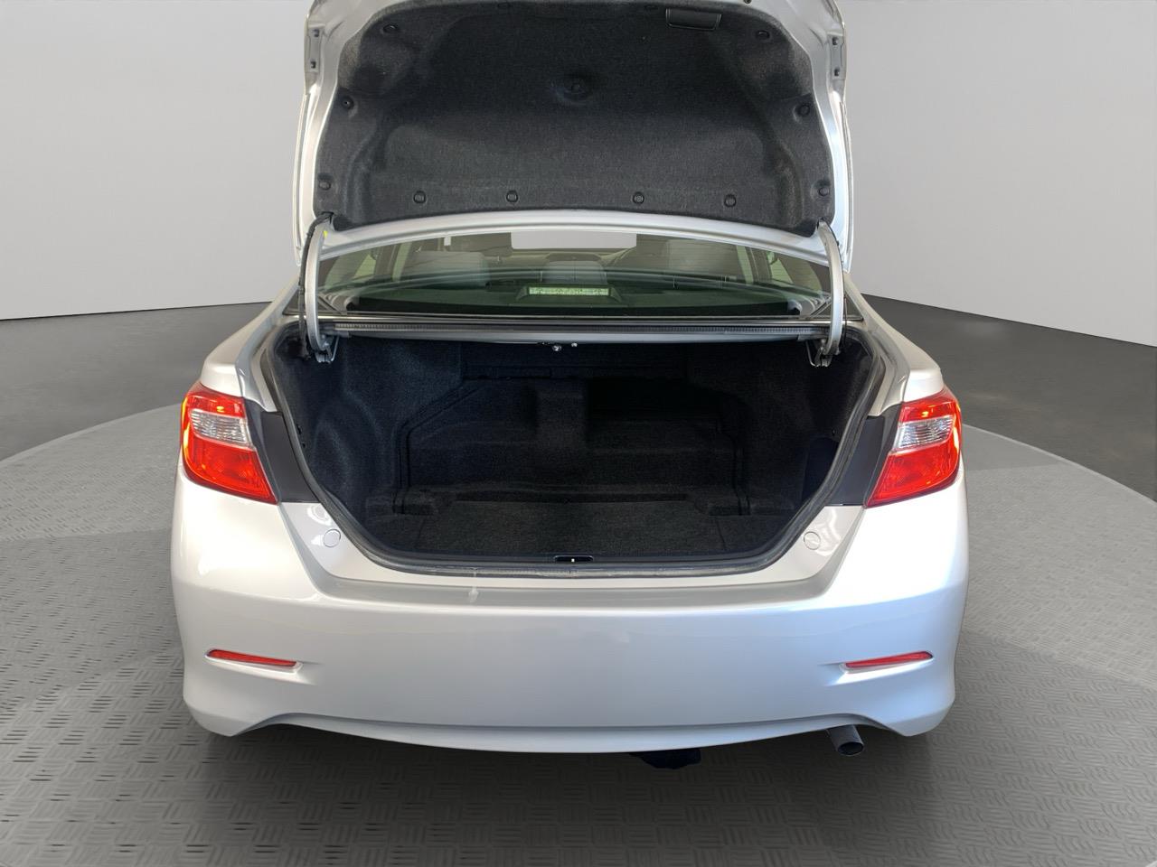 2012 Toyota Camry HYBRID G Sedan PUSH BUTTON START + AUTO LIGHTS