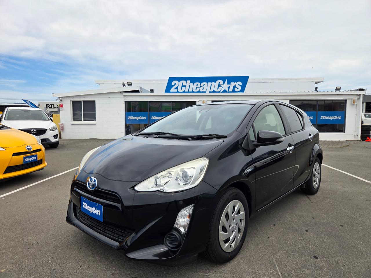 2016 Toyota Aqua FACELIFT MODEL Hatchback