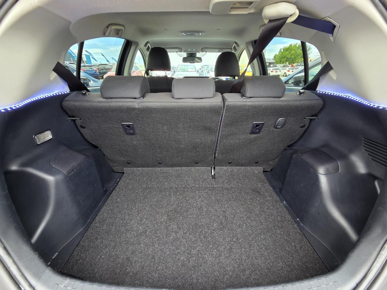 2016 Toyota Aqua FACELIFT MODEL Hatchback PUSH BUTTON START + AUTO LIGHTS + REVERSING CAMERA