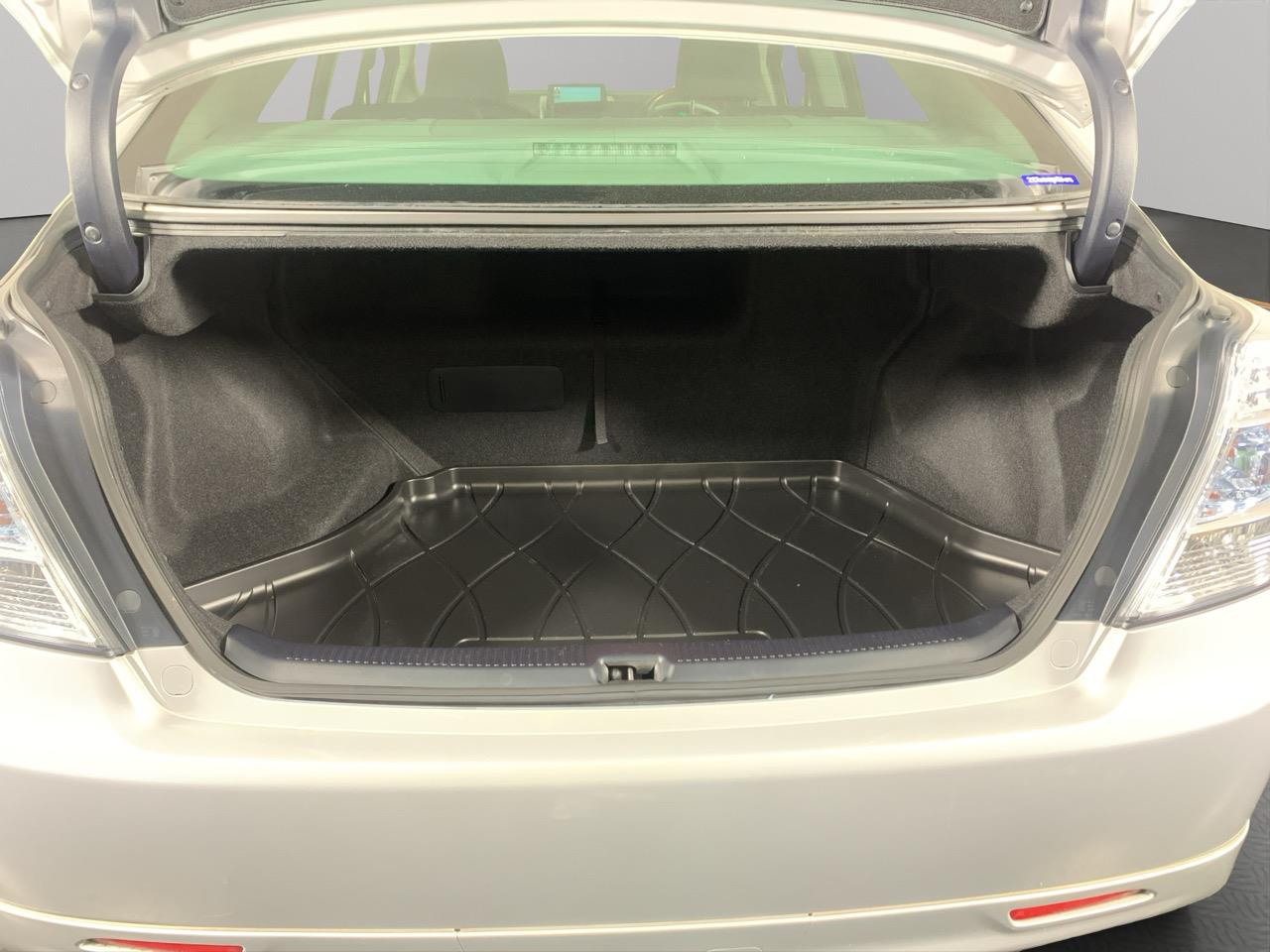 2013 Toyota SAI G Touring Selection Sedan LOW KMS + CRUISE CONTROL + POWER ADJUSTMENT SEATS