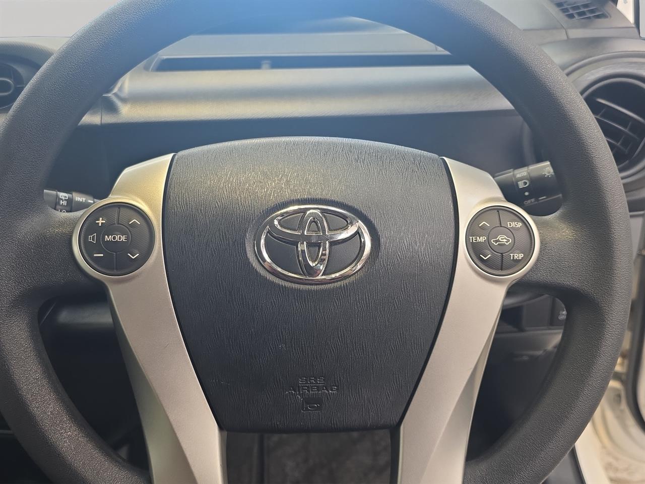 2014 Toyota Aqua G Hatchback SMART KEY + REVERSING CAMERA