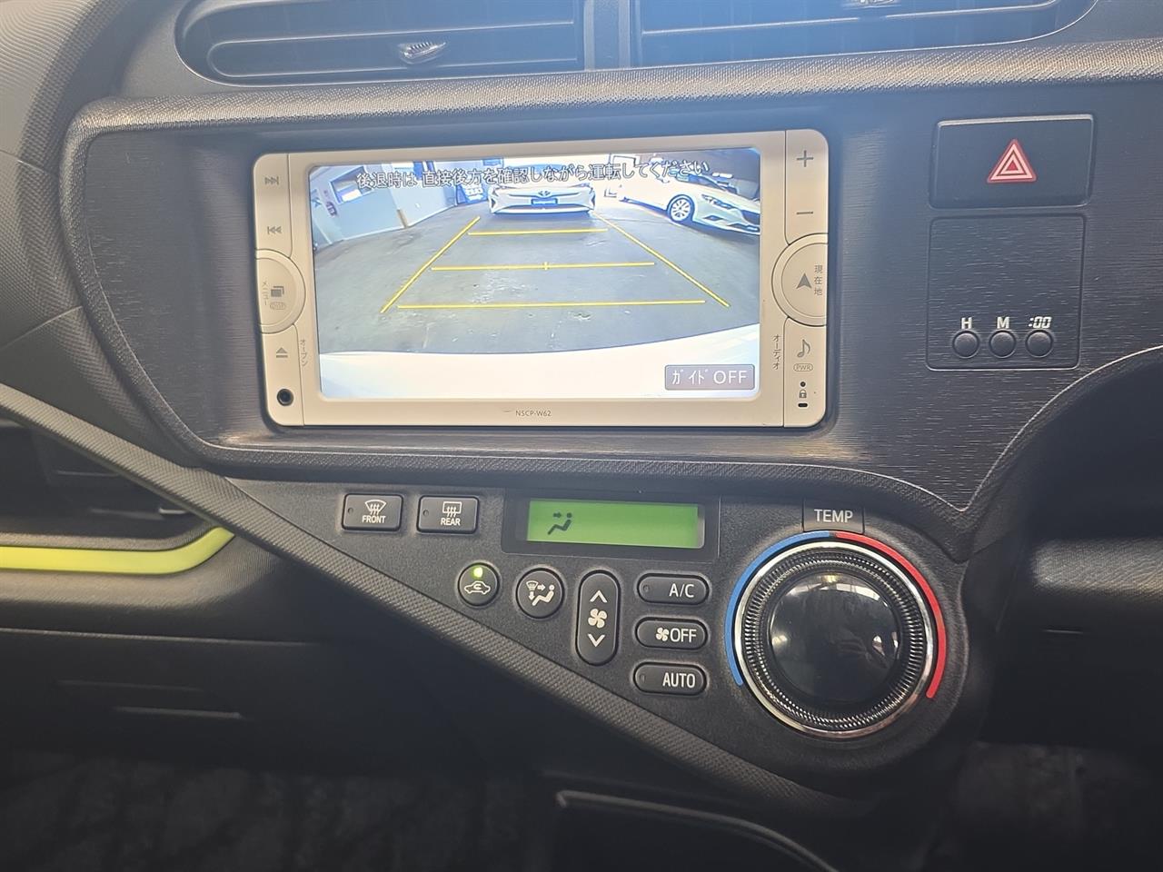 2014 Toyota Aqua G Hatchback SMART KEY + REVERSING CAMERA