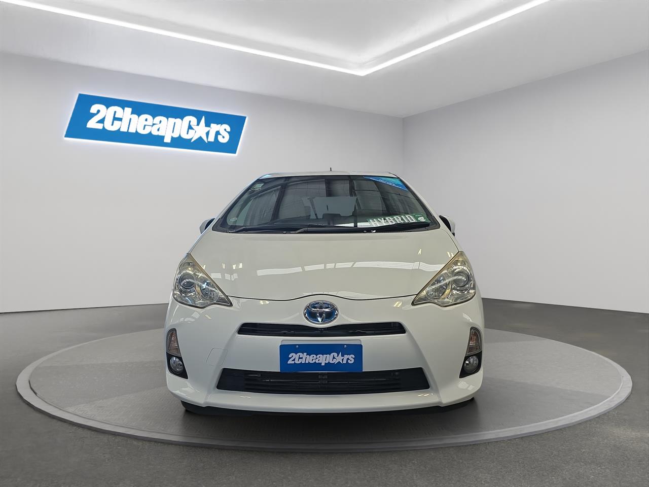 2014 Toyota Aqua G Hatchback SMART KEY + REVERSING CAMERA