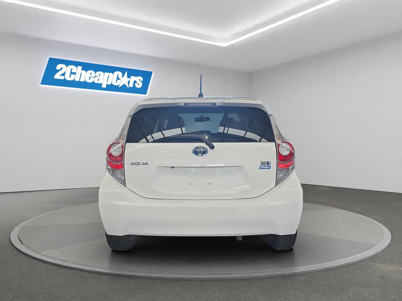 2014 Toyota Aqua G Hatchback SMART KEY + REVERSING CAMERA