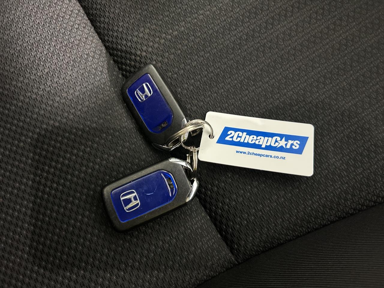 2015 Honda Vezel HYBRID X RV/SUV REVERSING CAMERA + CRUISE CONTROL + PADDLE SHIFT