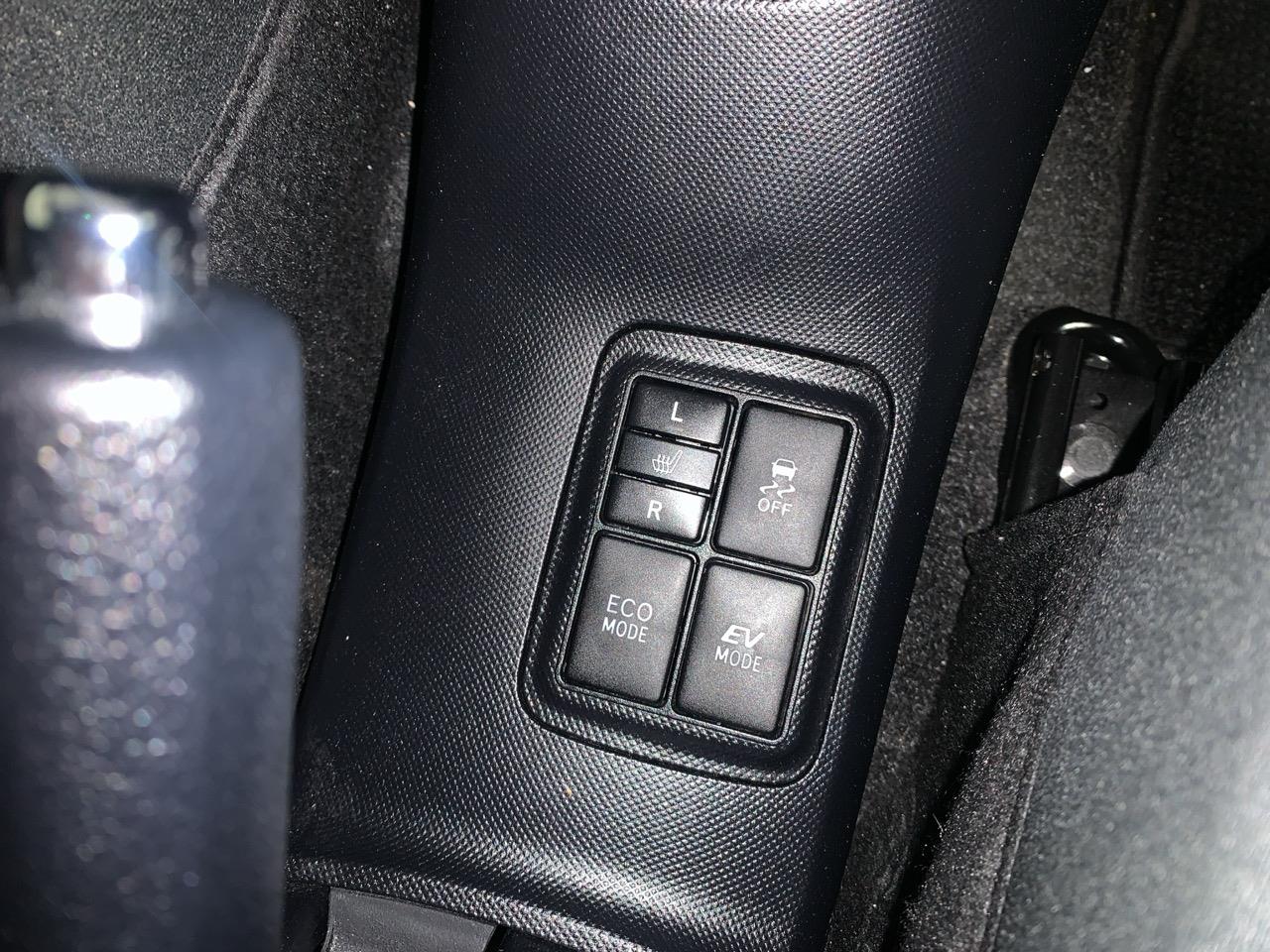 2015 Toyota Aqua Facelift Model S Hatchback HEATED SEATS + PUSH BUTTON START