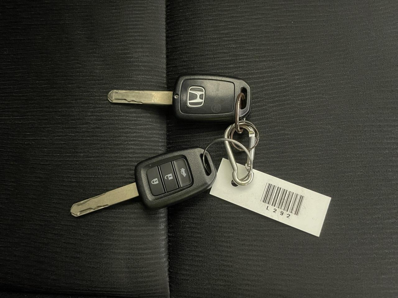 2017 Honda Grace EX Sedan GREAT SPACE + GREAT FUEL EFFICIENCY