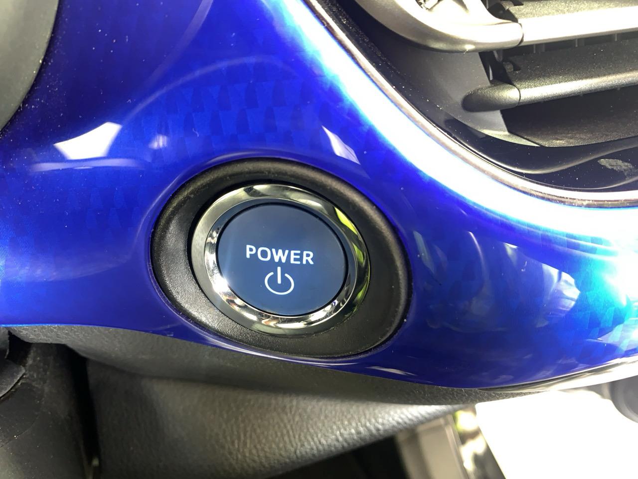 2017 Toyota C-HR HYBRID G LEATHER EDITION RV/SUV HEATED SEATS + CRUISE CONTROL + REVERSING CAMERA