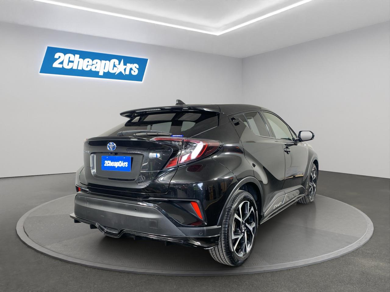 2017 Toyota C-HR HYBRID G LEATHER EDITION RV/SUV HEATED SEATS + CRUISE CONTROL + REVERSING CAMERA