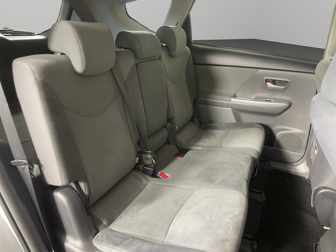 2012 Toyota Prius Alpha S Station Wagon REVERSING CAMERA + PUSH BUTTON START + AUTO LIGHTS