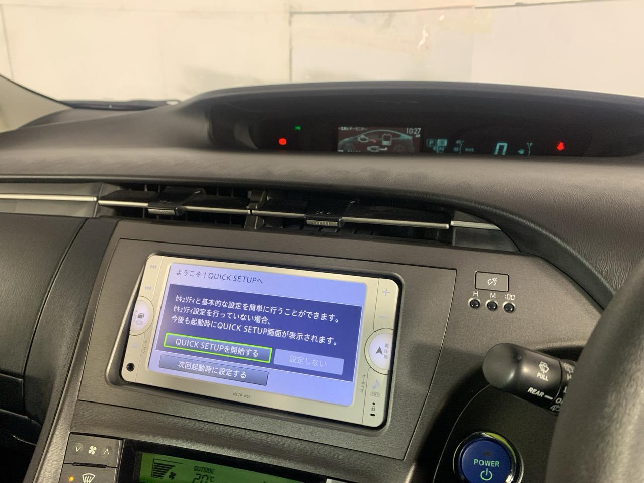 2013 Toyota Prius S Station Wagon LOW KM + AUTO LIGHTS + PUSH START