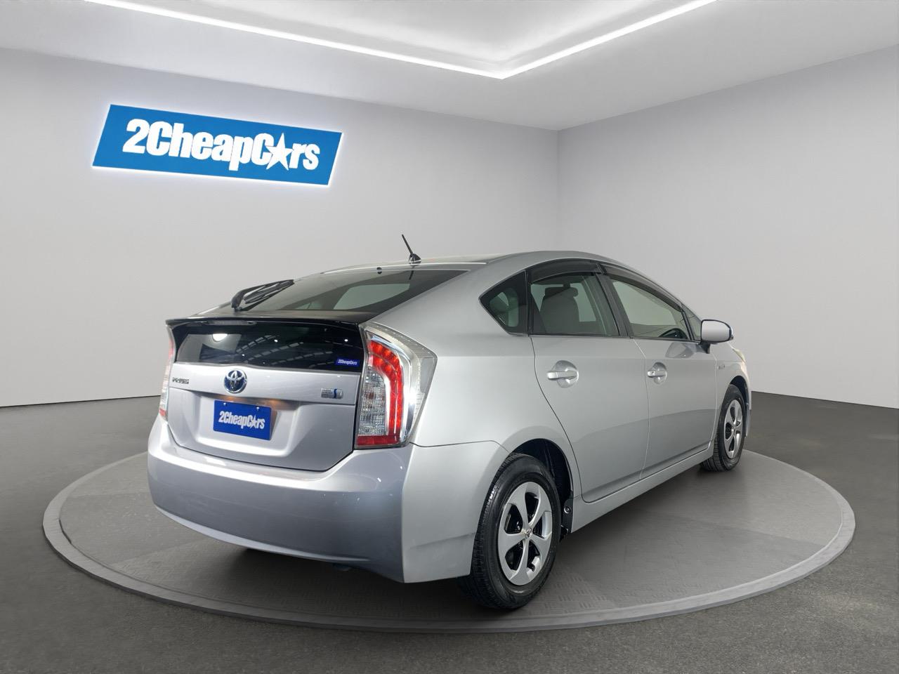 2013 Toyota Prius S Station Wagon LOW KM + AUTO LIGHTS + PUSH START
