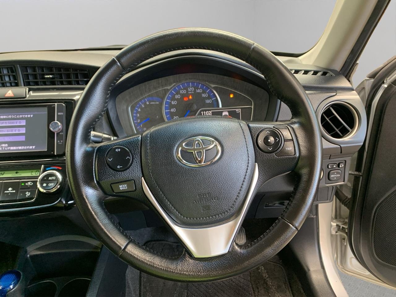 2014 Toyota Corolla Axio Hybrid Sedan LOW KM + REVERSING CAMERA + PUSH BUTTON START