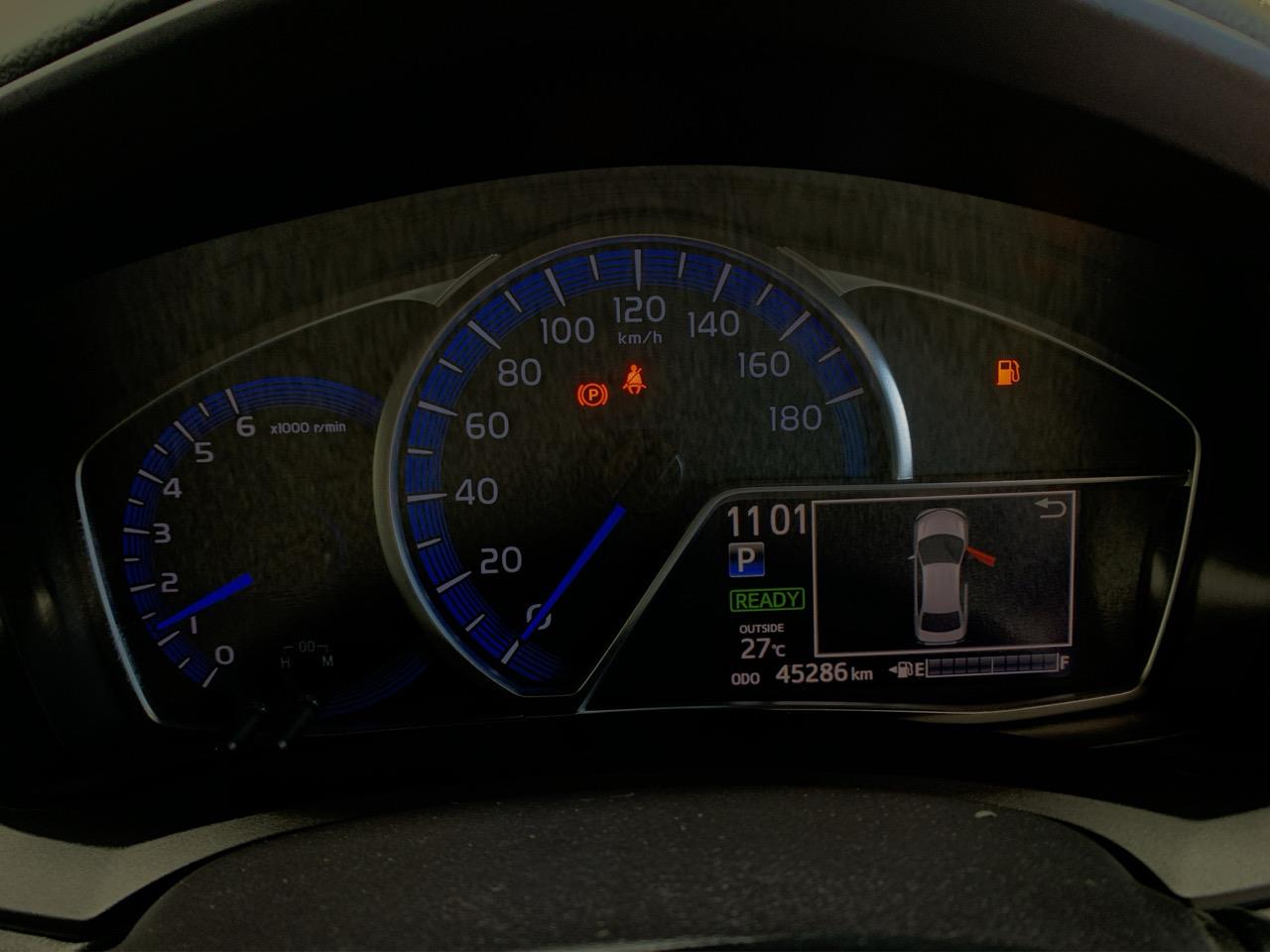 2014 Toyota Corolla Axio Hybrid Sedan LOW KM + REVERSING CAMERA + PUSH BUTTON START