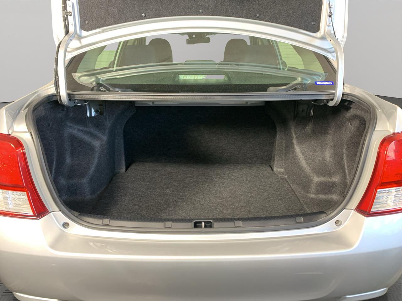 2014 Toyota Corolla Axio Hybrid Sedan LOW KM + REVERSING CAMERA + PUSH BUTTON START