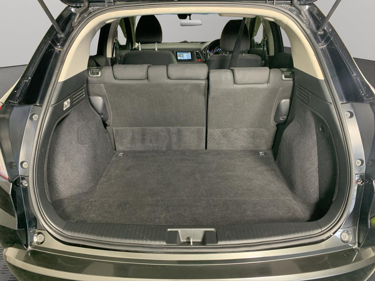 2014 Honda Vezel HYBRID X RV/SUV CRUISE CONTROL + REVERSING CAMERA + PADDLE SHIFT