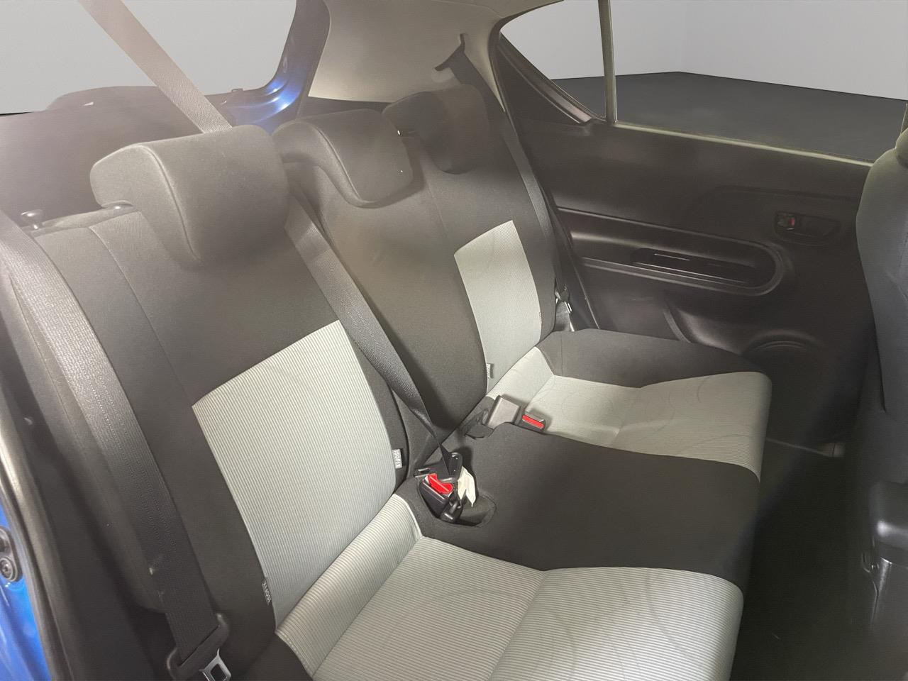 2013 Toyota Aqua S Hatchback LOW KMS + REVERSING CAMERA + AUTO LIGHTS