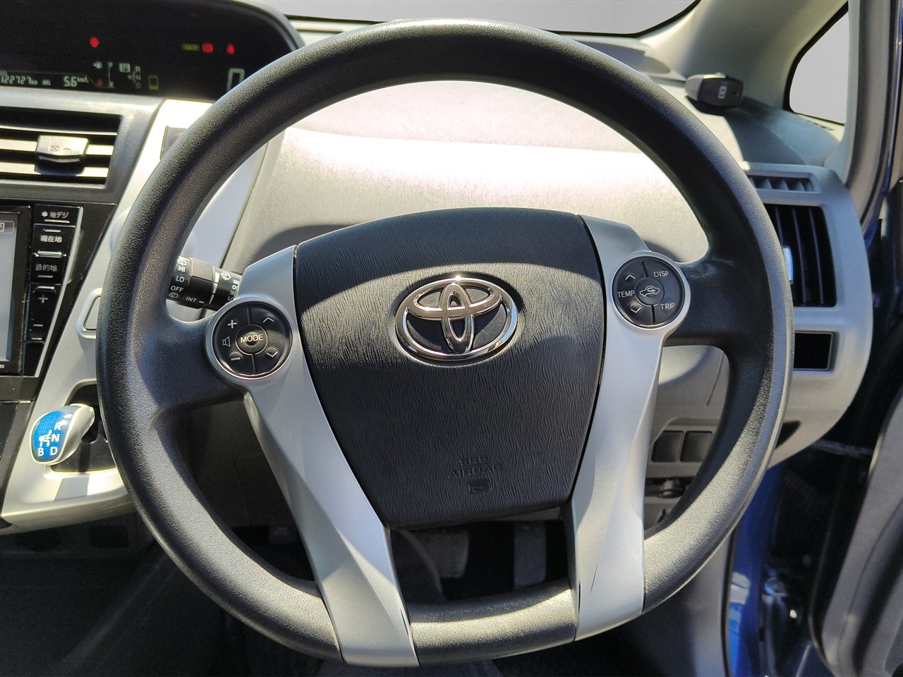 2013 Toyota Prius Alpha S 7 Seaters People Mover AUTO LIGHTS + SMART KEY