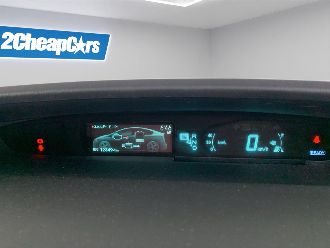 2013 Toyota Prius G Hatchback REVESING CAMERA + PUSH SRART + AUTO LIGHTS