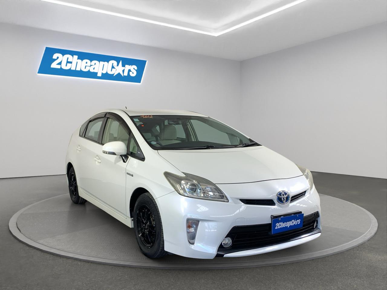 2013 Toyota Prius G Hatchback REVESING CAMERA + PUSH SRART + AUTO LIGHTS