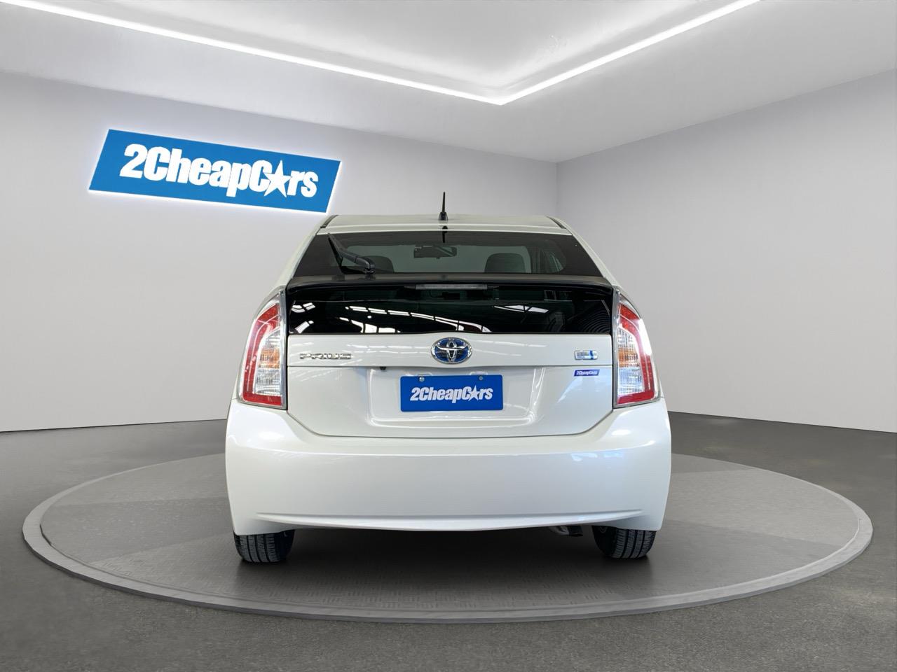 2013 Toyota Prius G Hatchback REVESING CAMERA + PUSH SRART + AUTO LIGHTS