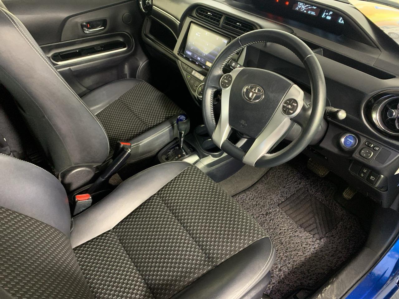 2016 Toyota Aqua X-URBAN Hatchback PUSH BUTTON START + AUTO LIGHTS + REVERSING CAMERA