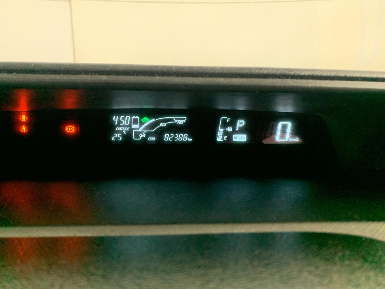 2016 Toyota Aqua X-URBAN Hatchback PUSH BUTTON START + AUTO LIGHTS + REVERSING CAMERA