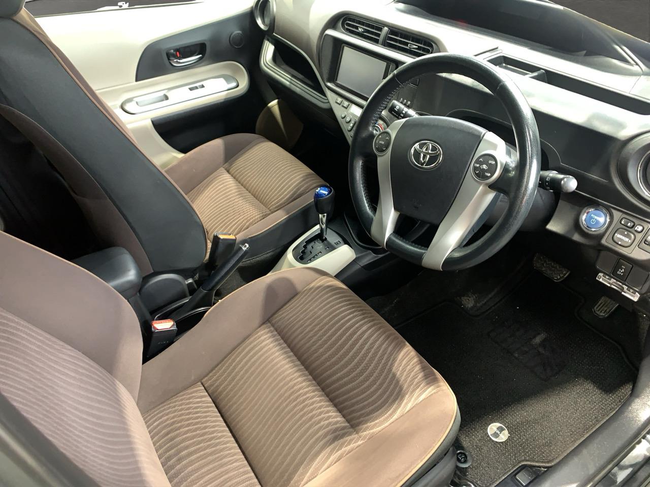 2012 Toyota Aqua G Hatchback PUSH BUTTON START + AUTO LIGHTS + REVERSING CAMERA