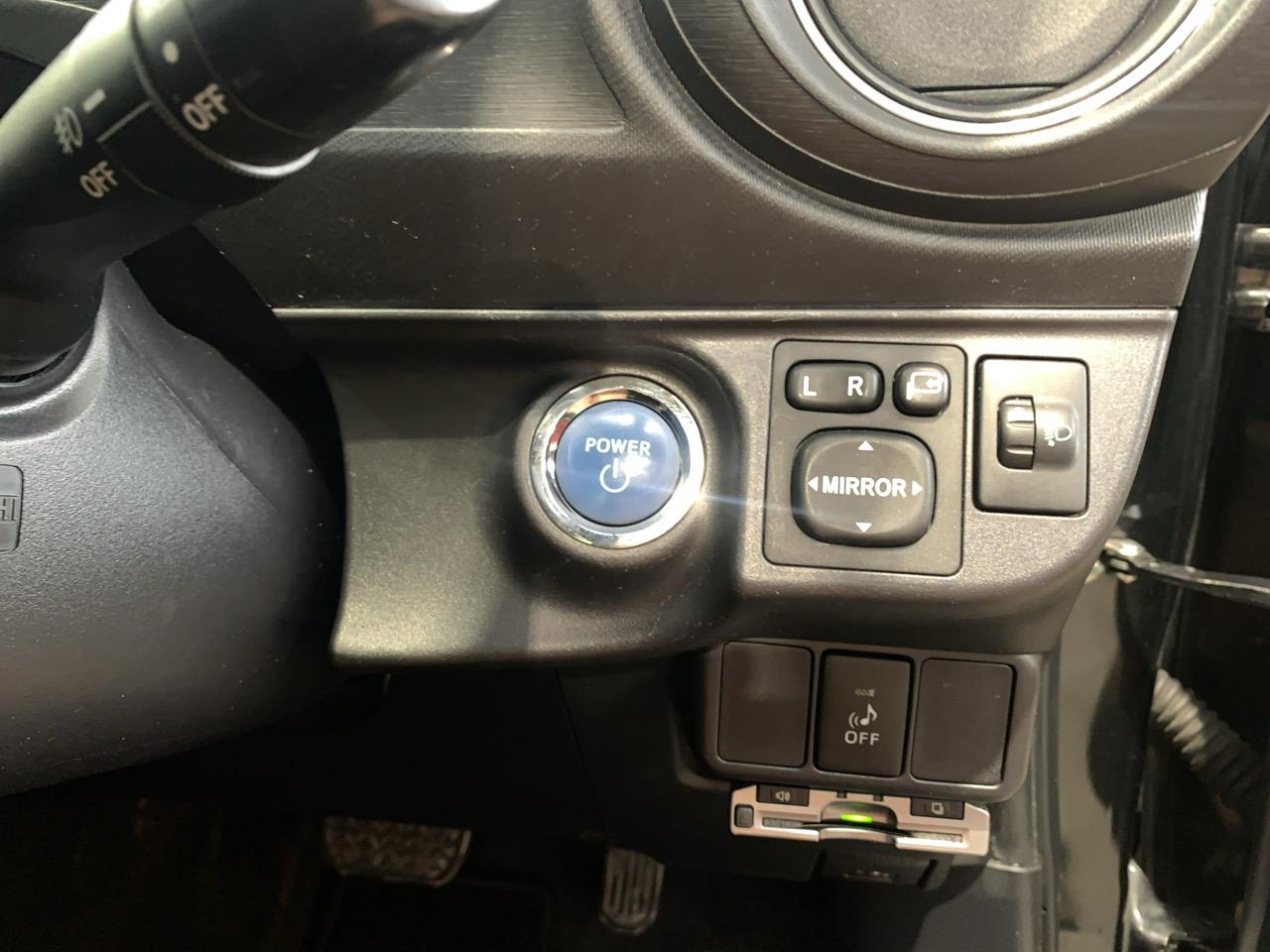 2012 Toyota Aqua G Hatchback PUSH BUTTON START + AUTO LIGHTS + REVERSING CAMERA