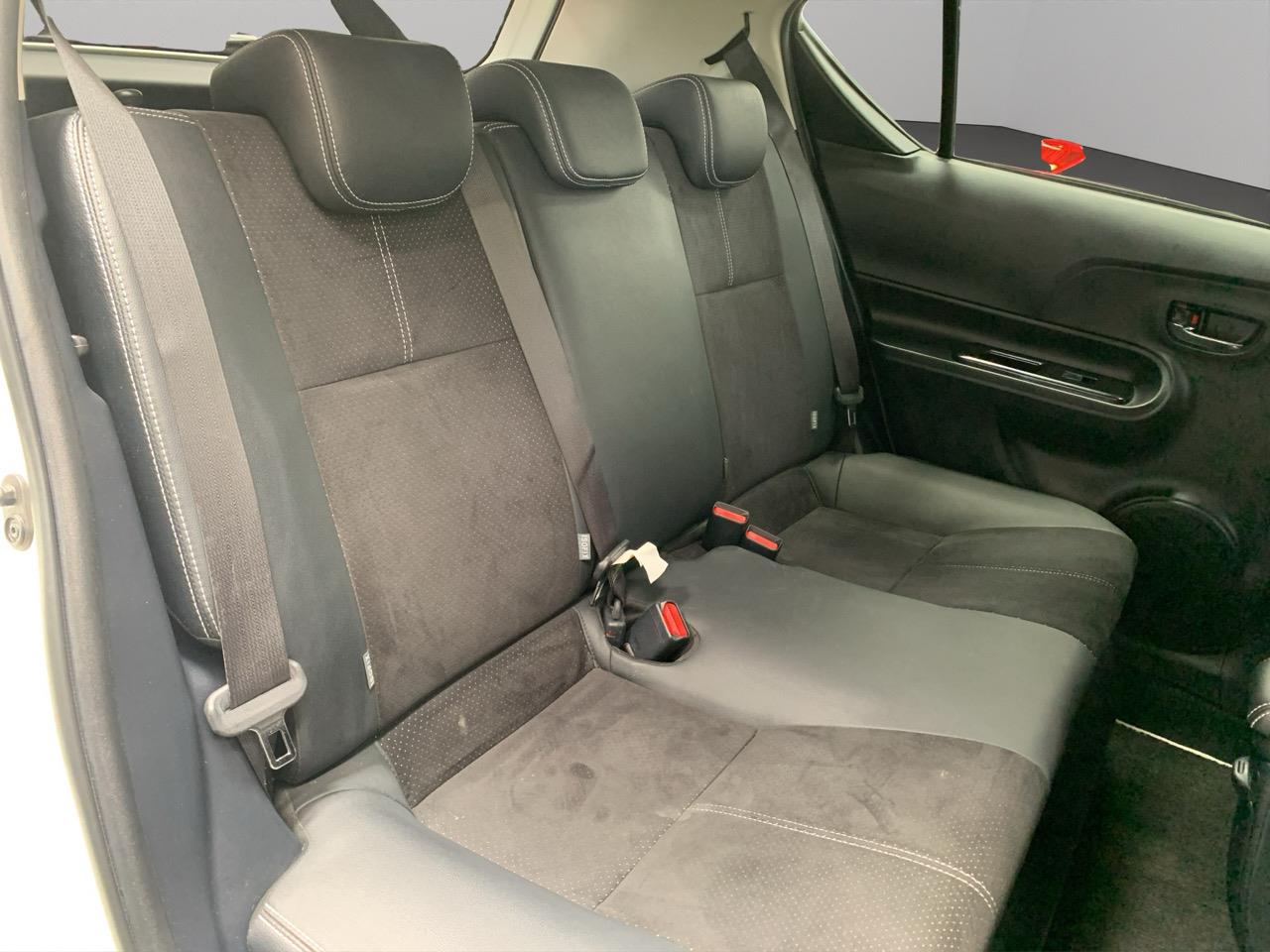 2014 Toyota Aqua Hybrid Gs Hatchback CRUISE CONTROL + HEATED SEATS + REVERSING CAMERA