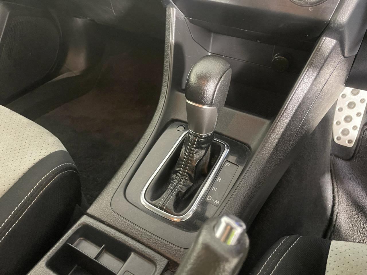 2014 Subaru XV HYBRID 2.0 L EYESIGHT AWD RV/SUV AWD + EYE SIGHT SYSTEM + REVERSING CAMERA