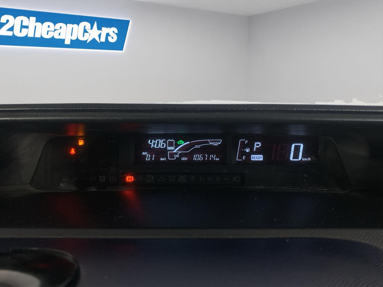 2015 Toyota Aqua Facelift Model S Hatchback REVESING CAMERA + GREAT FUEL EFFICIENCY