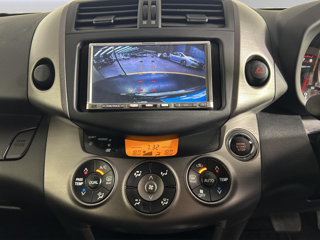 2013 Toyota Vanguard 240 S RV/SUV LOW KM + SMART KETY + REVERSING CAMERA