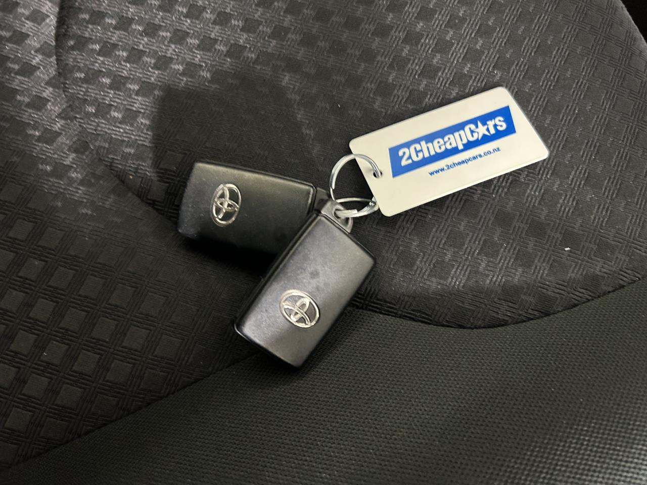 2013 Toyota Vanguard 240 S RV/SUV LOW KM + SMART KETY + REVERSING CAMERA