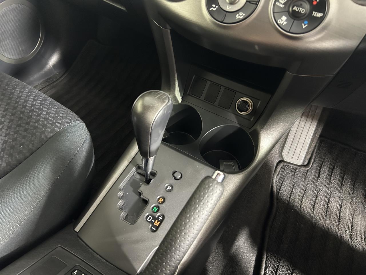 2013 Toyota Vanguard 240 S RV/SUV LOW KM + SMART KETY + REVERSING CAMERA