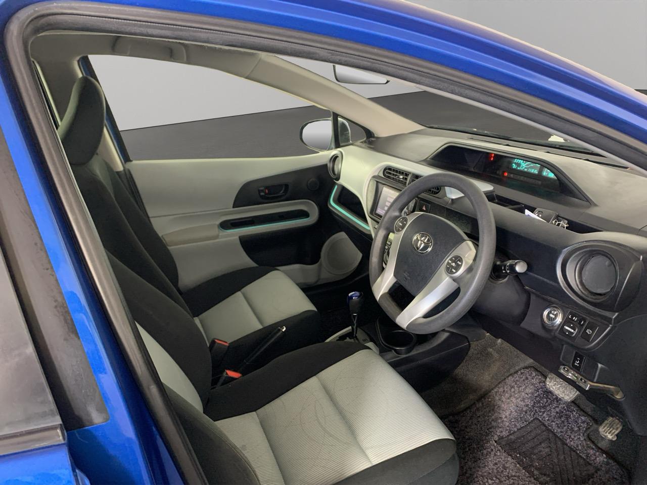 2013 Toyota Aqua S AERO Hatchback PUSH SRART + REVESING CAMERA + AUTO LIGHTS