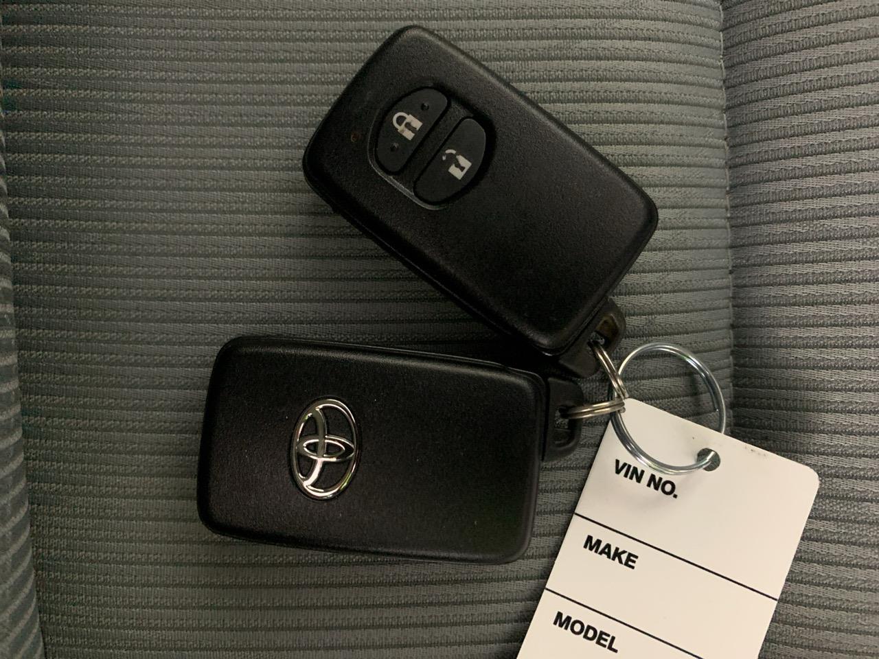 2013 Toyota Aqua S AERO Hatchback PUSH SRART + REVESING CAMERA + AUTO LIGHTS